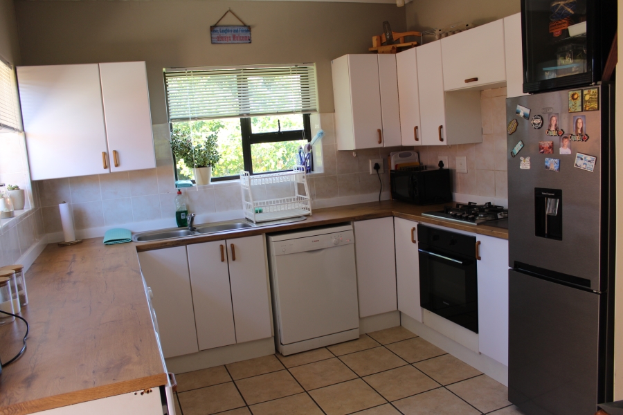 3 Bedroom Property for Sale in Kleinemonde Eastern Cape